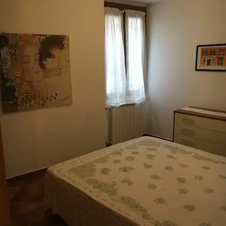 Casa Lucia Pella